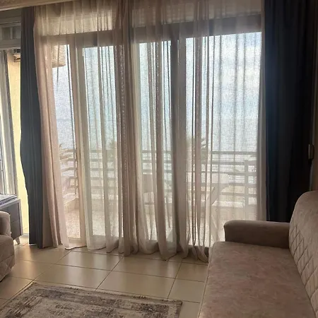 Xhekle Beachside